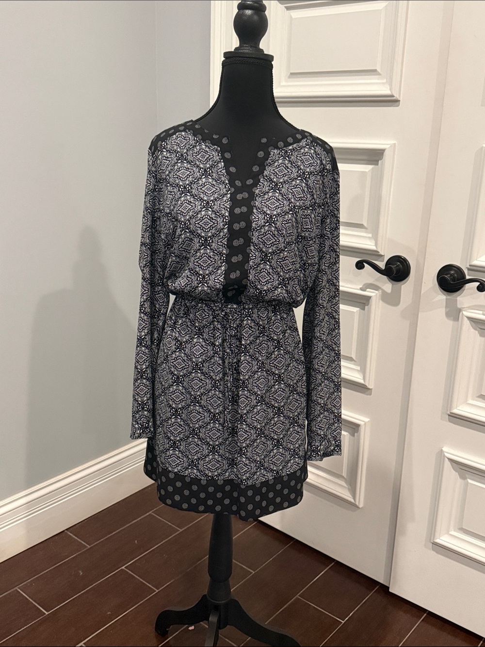 DR2 Black and White Printed Long-Sleeve Tunic Dress